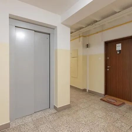 Modern With Balcony Mokotow By Renters Varšava